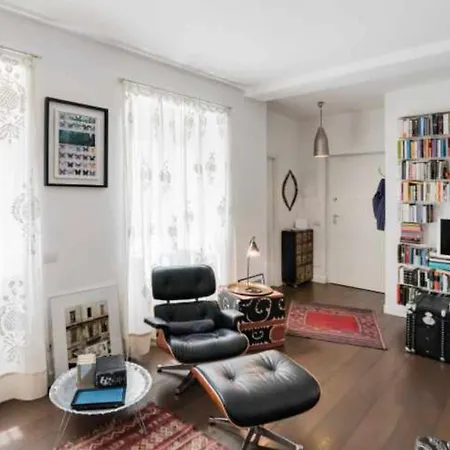 Апартаменты Dreamy Loft By The Opera Theater *