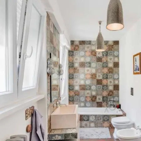 Dreamy Loft By The Opera Theater *